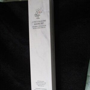 Chic & Tonic 3 Piece Silicone Baking Set NEW